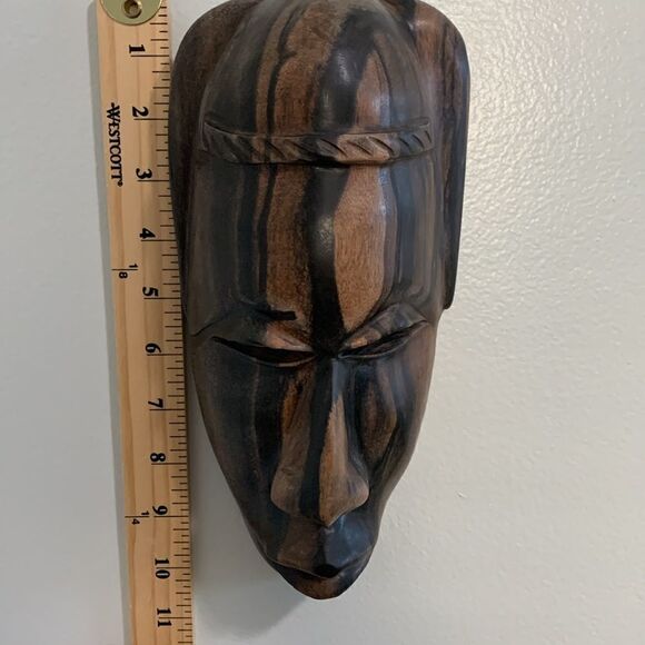 Hand Carved Wooden Senagalese Mask - Picture 10 of 17